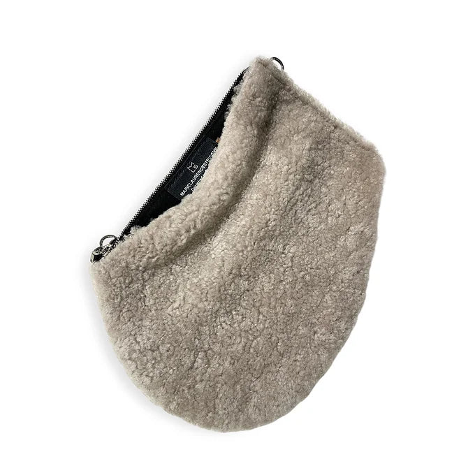 Pocket shoulder strap - Medium Zip - Taupe wool skin