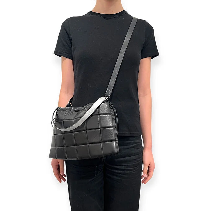 Drawstring Pocket - String medium - Quilted black