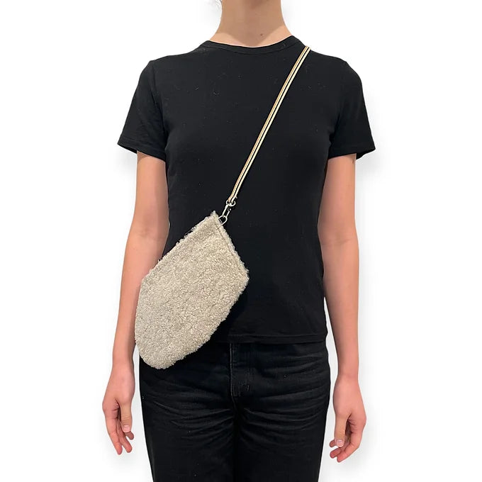 Pocket shoulder strap - Medium Zip - Taupe wool skin