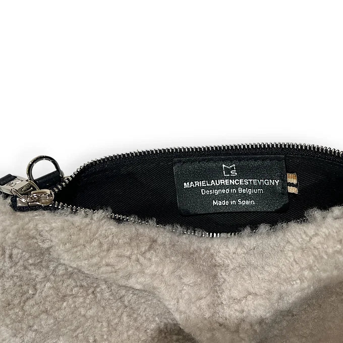 Pocket shoulder strap - Medium Zip - Taupe wool skin
