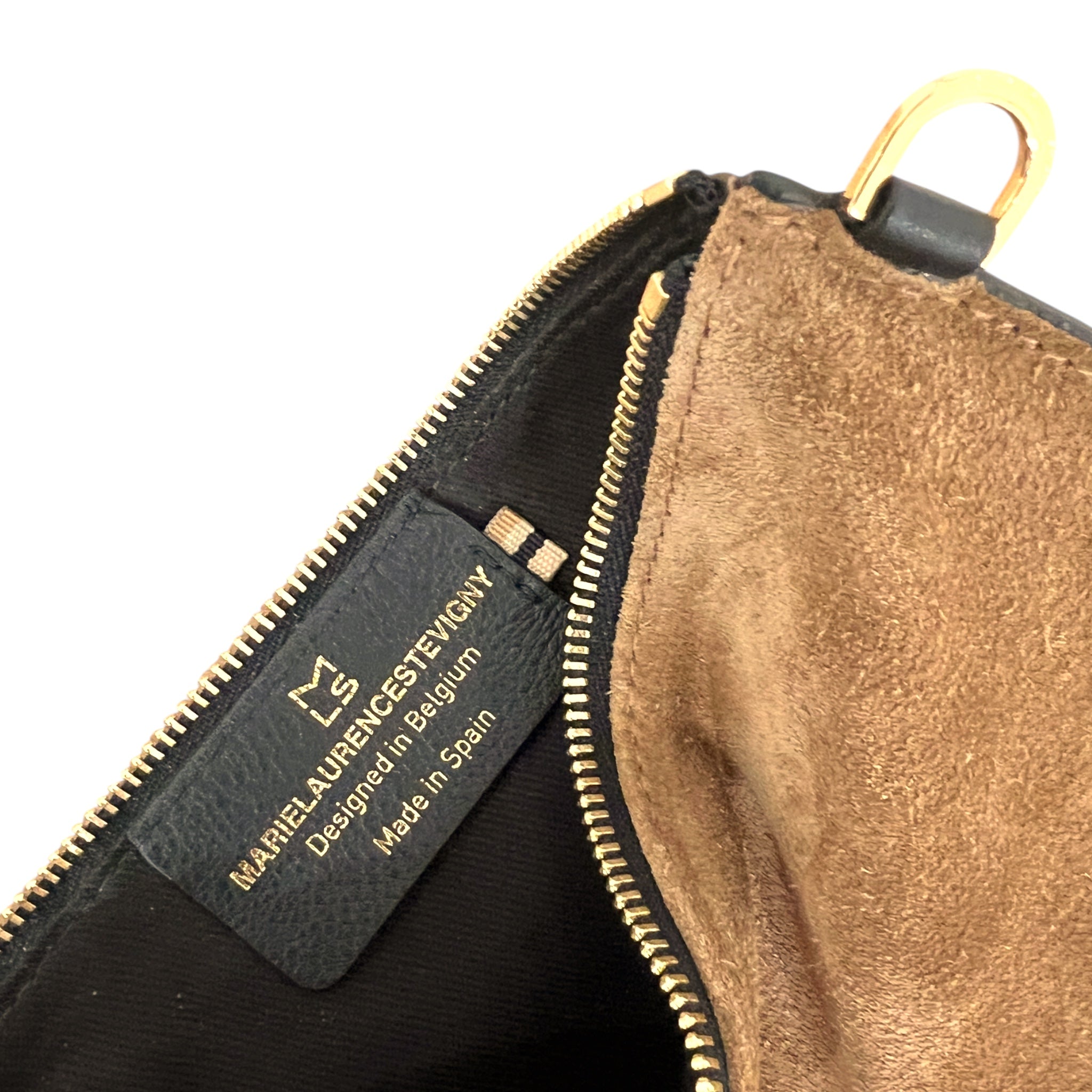 Pochette bandoulière - Zip medium - Daim camel , cuir noir et finitions dorées