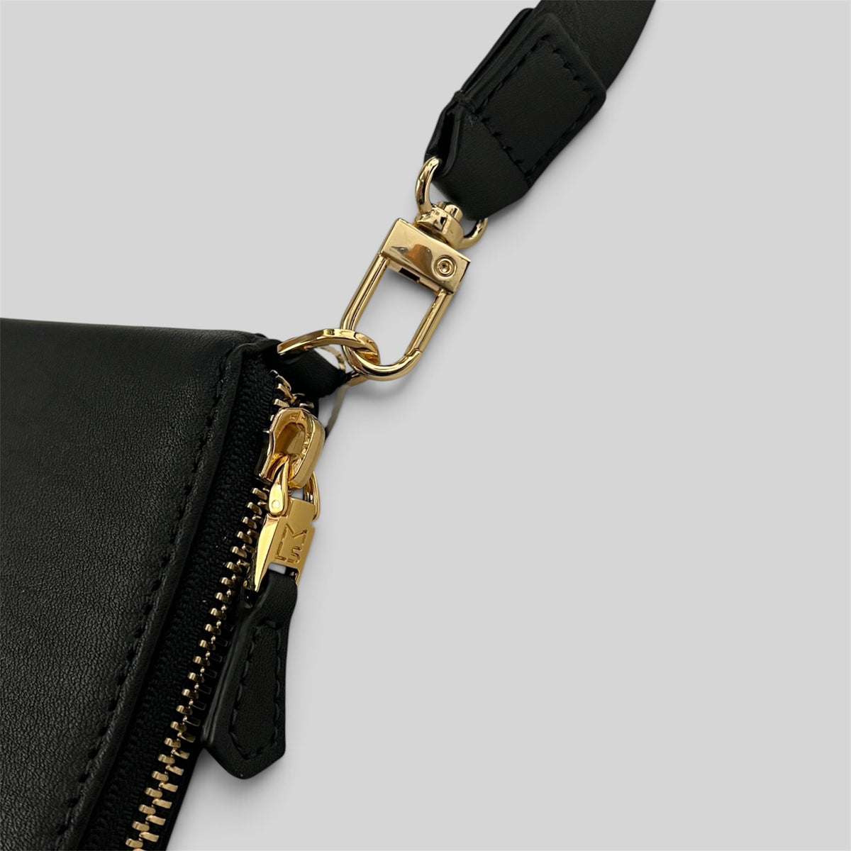 Pochette organisée - Pocket medium - Noir et finitions dorées