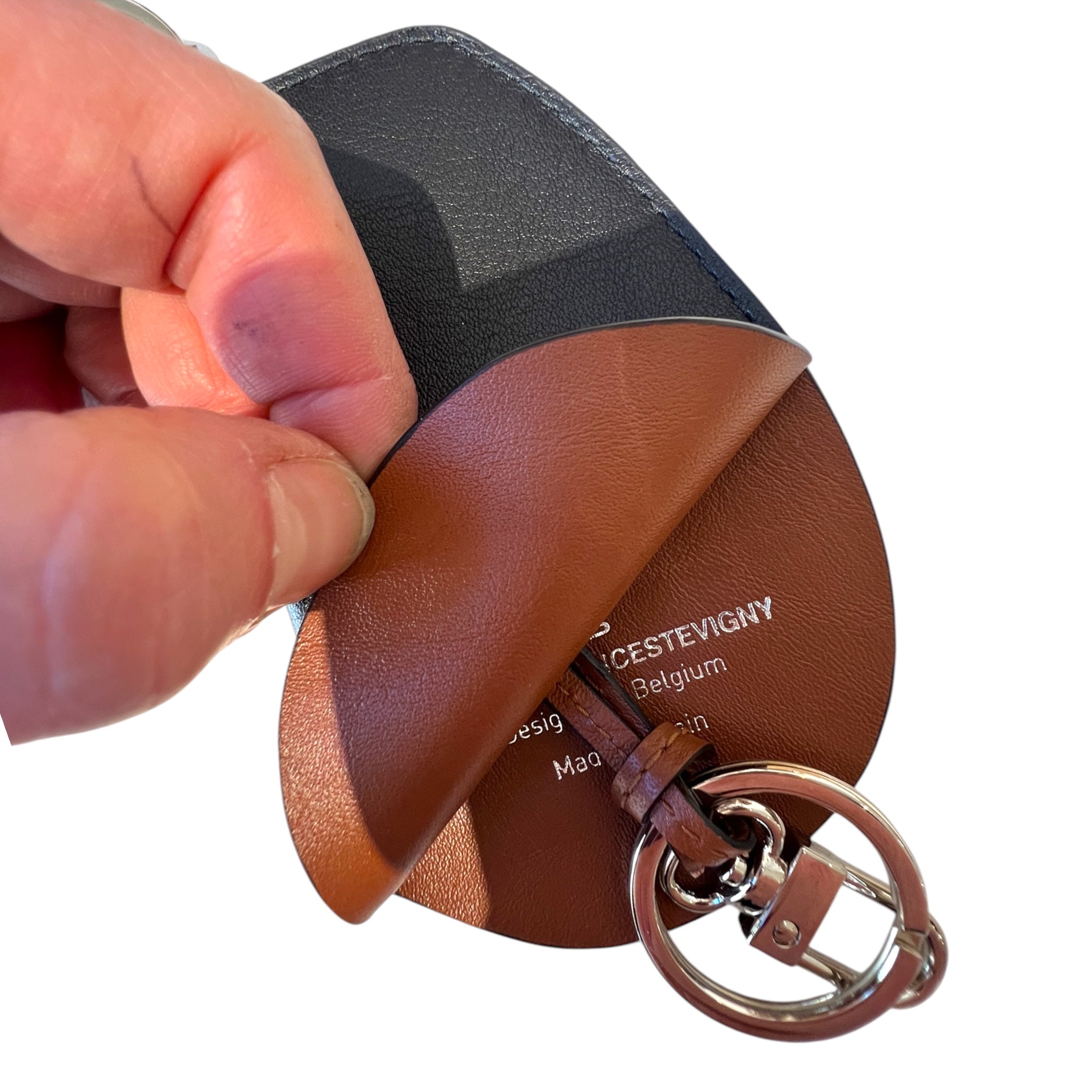 Porte-clés voiture- Noir et cognac et finitions argentées