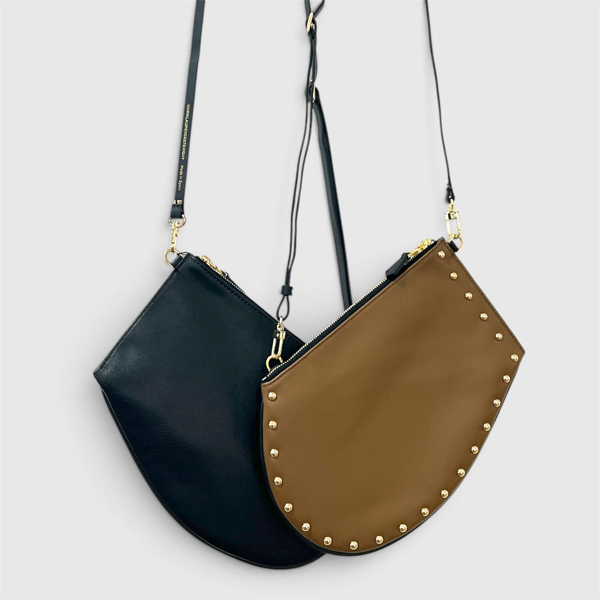 Pochette bandoulière - Zip medium - terre marron et noire cloutée finition dorée