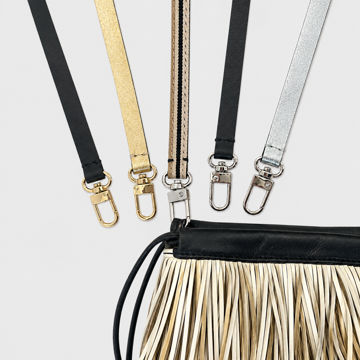 Pochette à lien de serrage - String micro franges - écru et noir