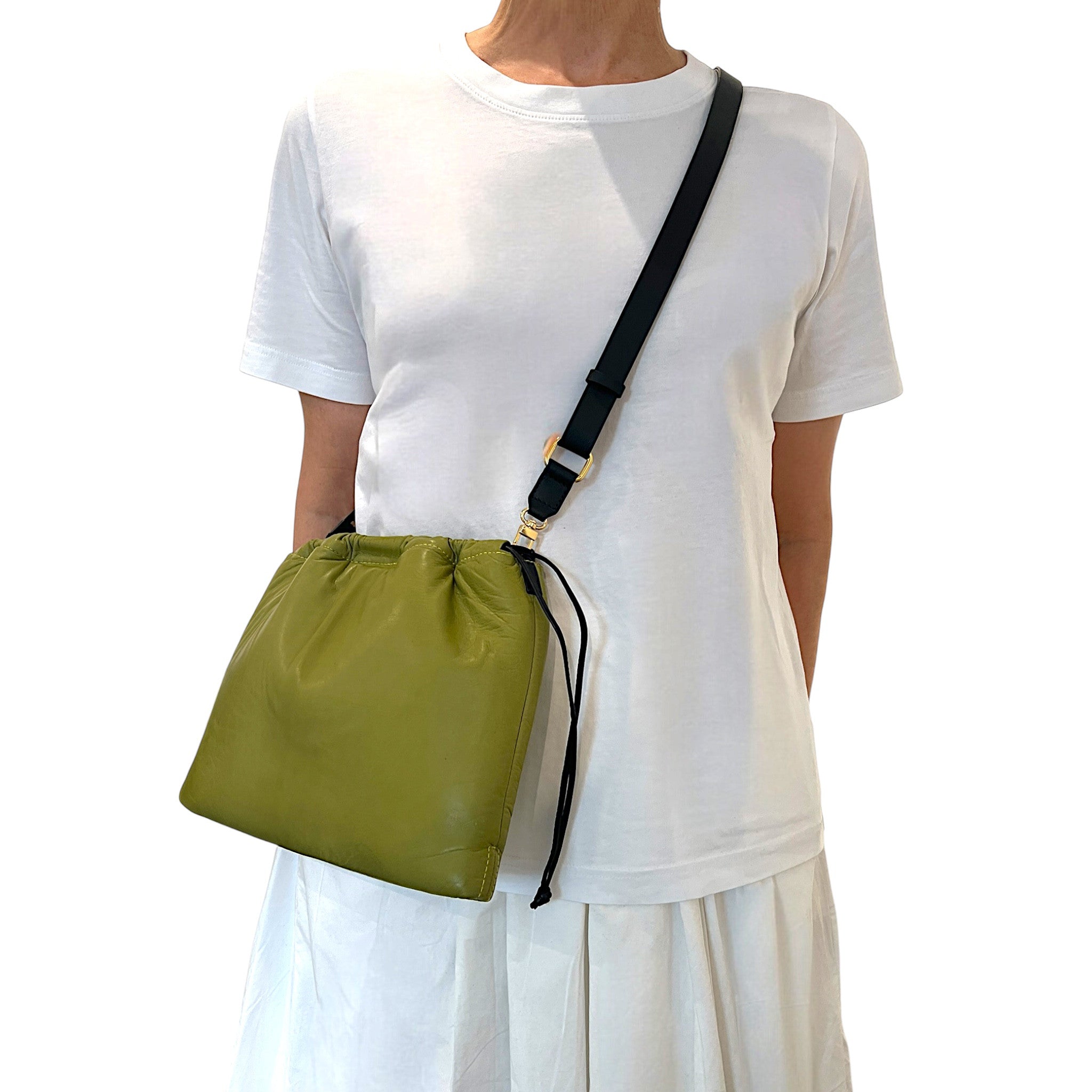MARIELAURENCESTEVIGNY__String pouches maxi-Pale Khaki_packshoot large black strap.JPG
