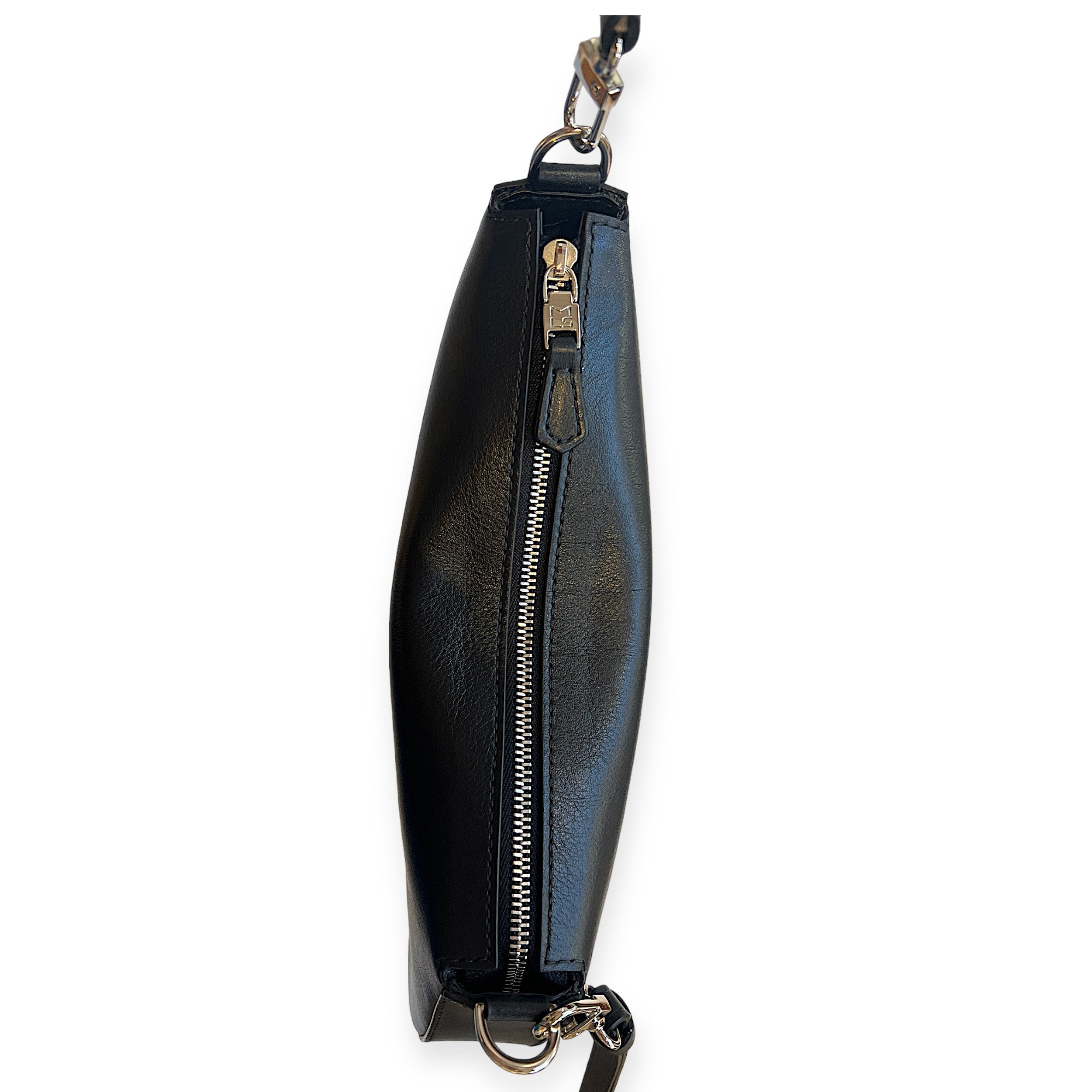 MARIELAURENCESTEVIGNY__ Zip baguette maxi-Black -packshoot -top zip view .JPG