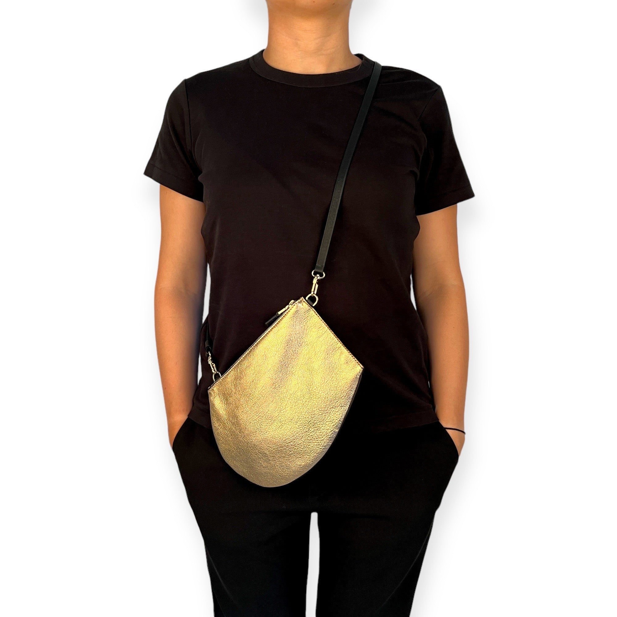 mls-marielaurencestevigny- reversible Zip maxi purse cross body gold leather with black