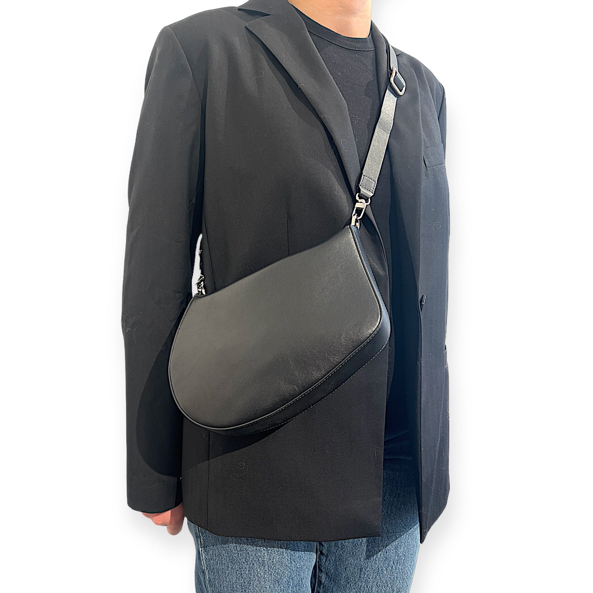 MARIELAURENCESTEVIGNY__ Zip baguette maxi-Black with cross large black -Portée.JPG