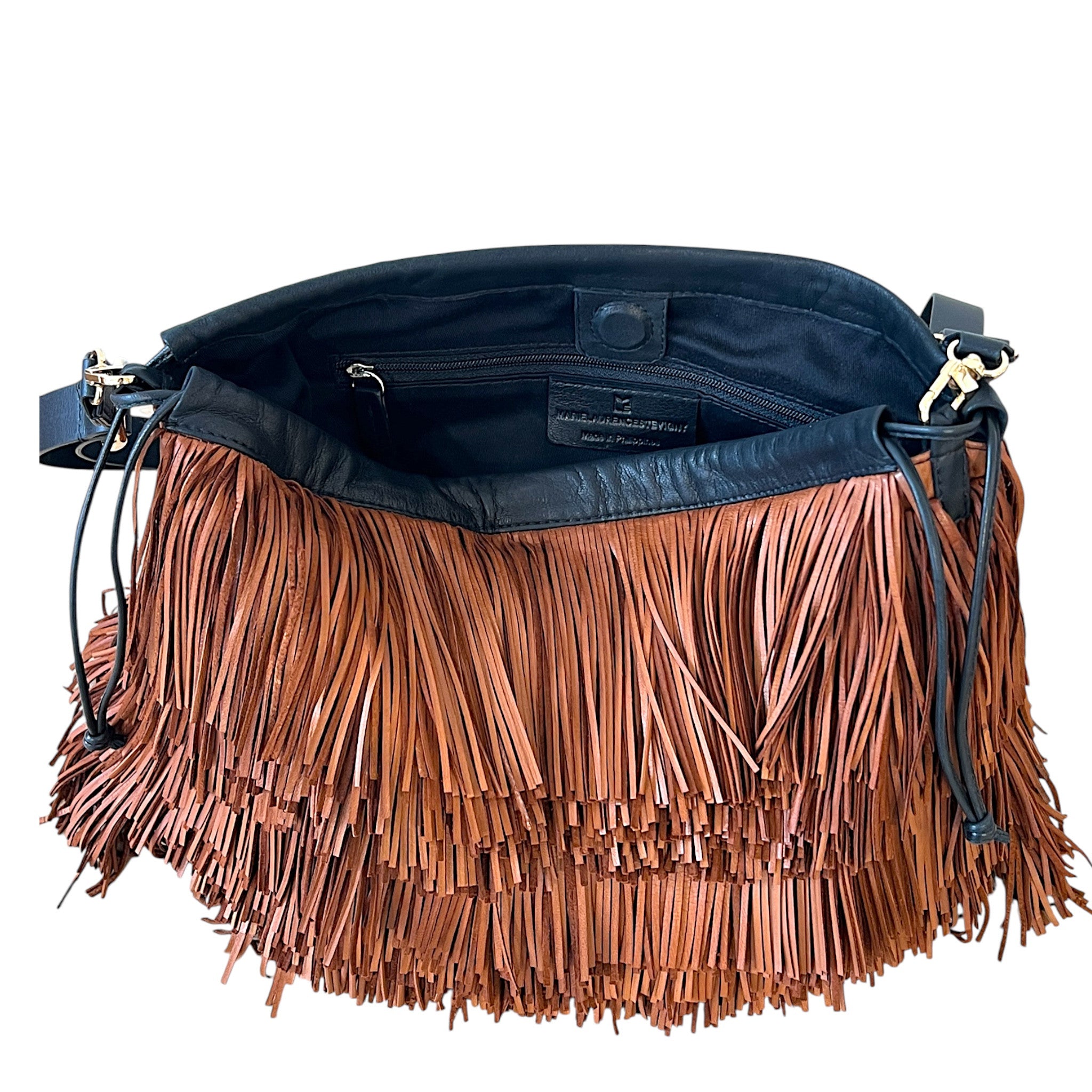 MARIELAURENCESTEVIGNY_Fringes _String pouches medium-tan-packshoot- with large black strap