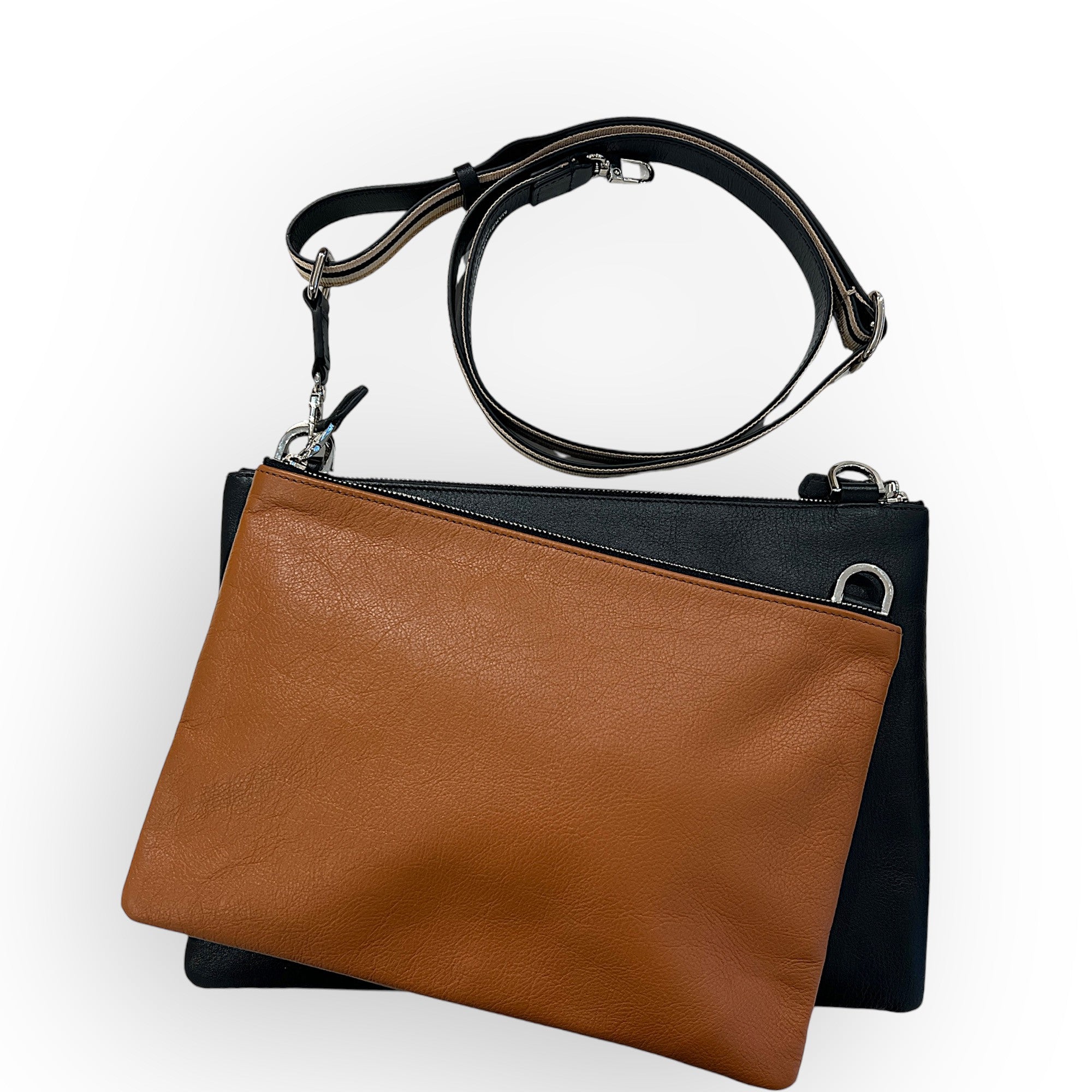 MARIELAURENCESTEVIGNY_DUO Pocket mixte Black black tan-side- flat view- double poche- vue