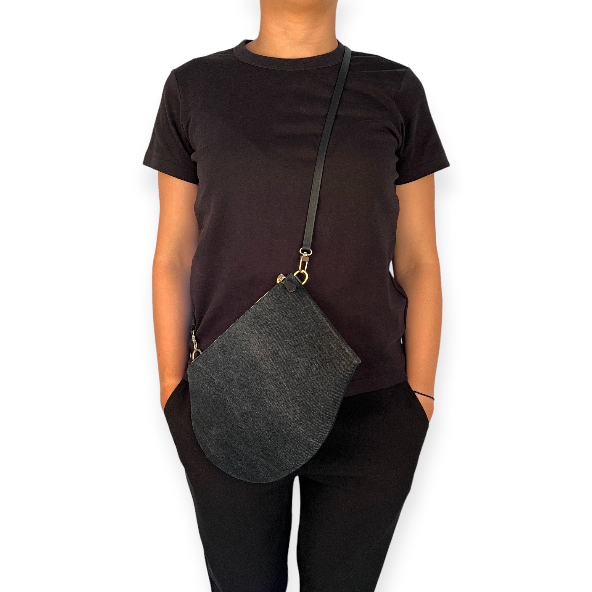 mls-marielaurencestevigny- reversible Zip XL purse cross body gold leather with black de