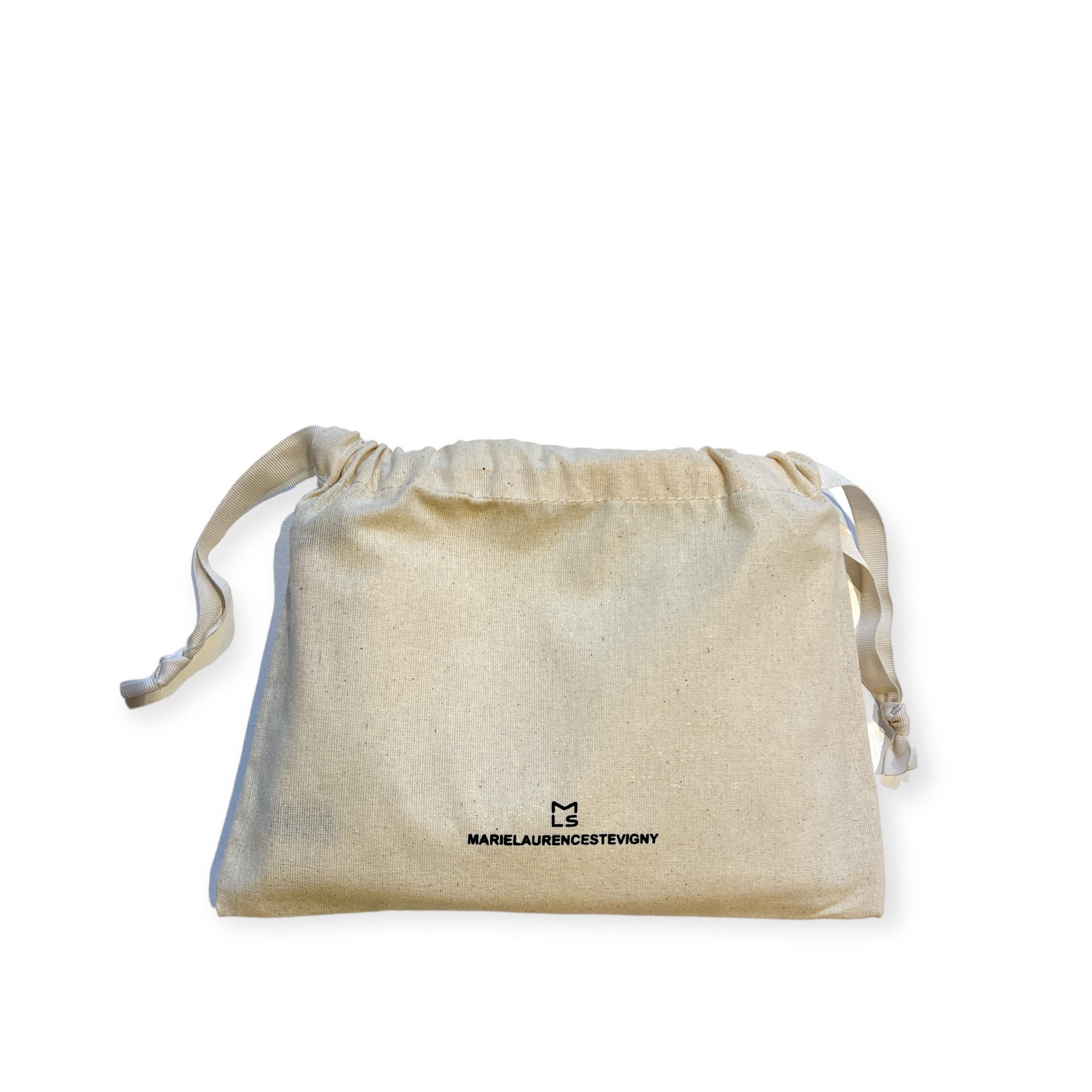 MARIELAURENCESTEVIGNY_Dustbag -String micro.JPG