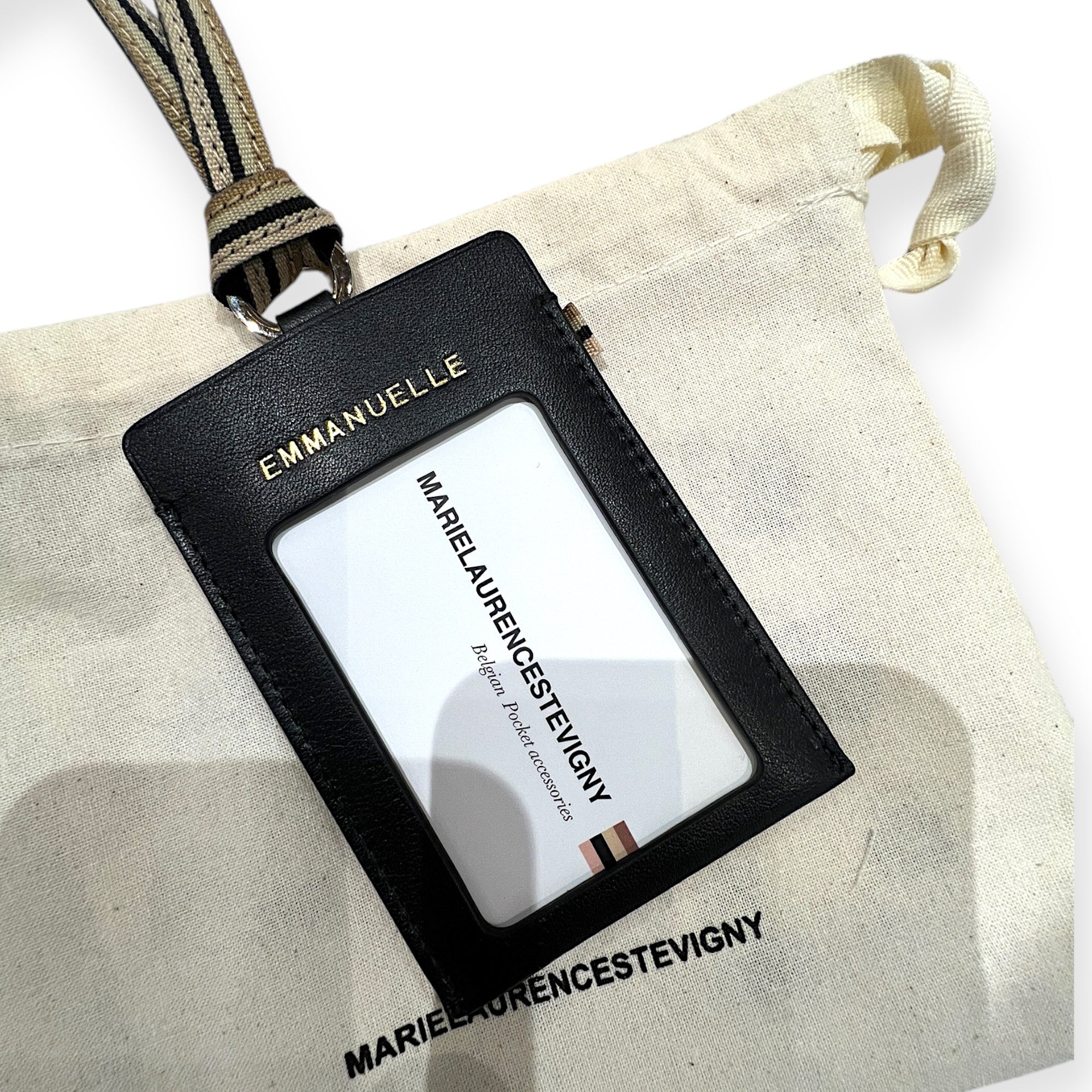 skin edtion -handtag and pass holder - with MY PASS MESSAGE _BLACK l
