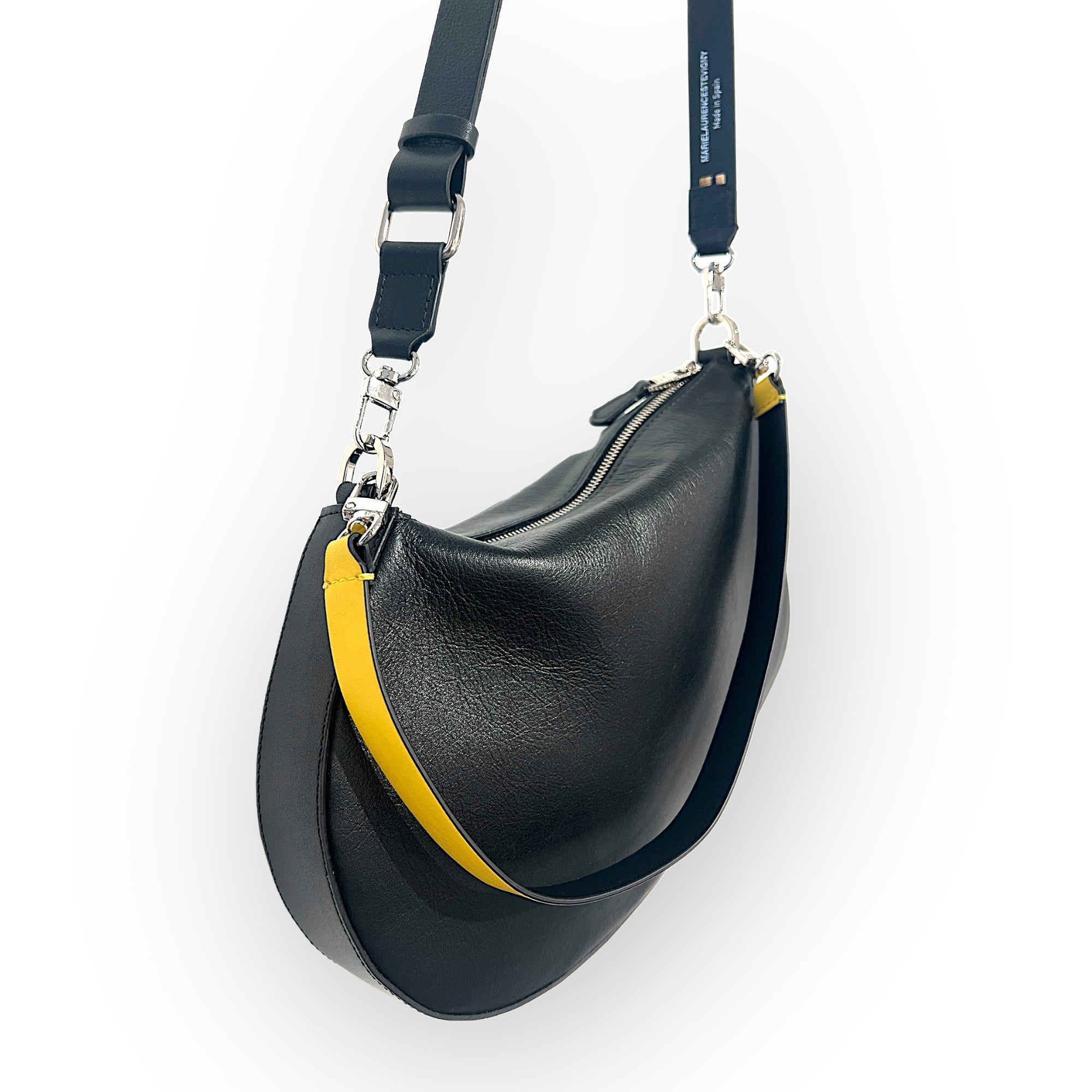 marielaurencestevigny-Zip baguette maxi black nickel - cross micro yellow profile.JPG