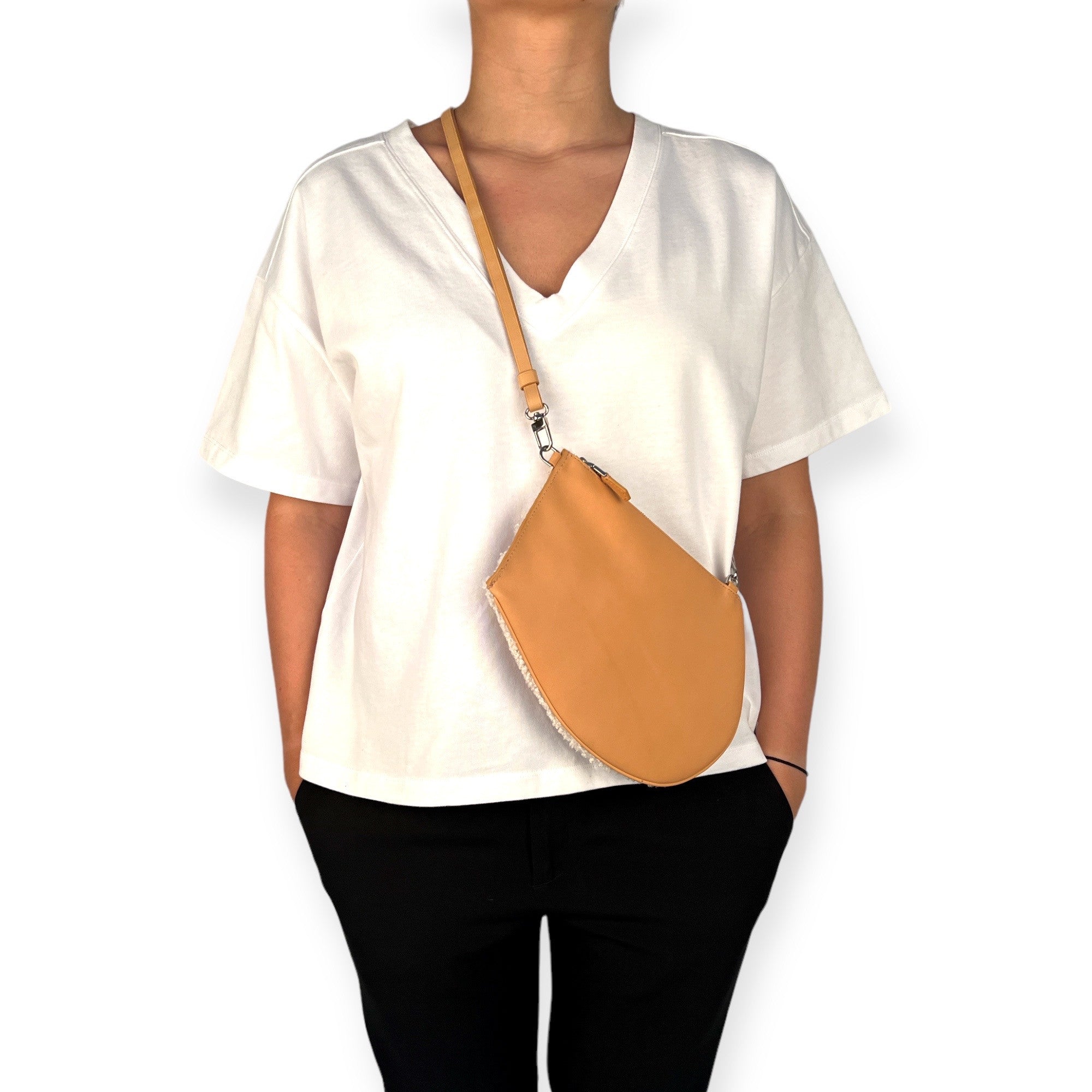 mls-marielaurencestevigny-zipmaxi-natural-beige-curly-back-look-lookbook.JPG