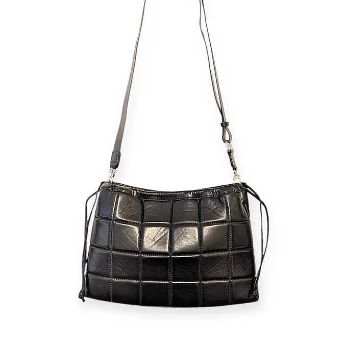 Drawstring Pocket - String medium - Quilted black