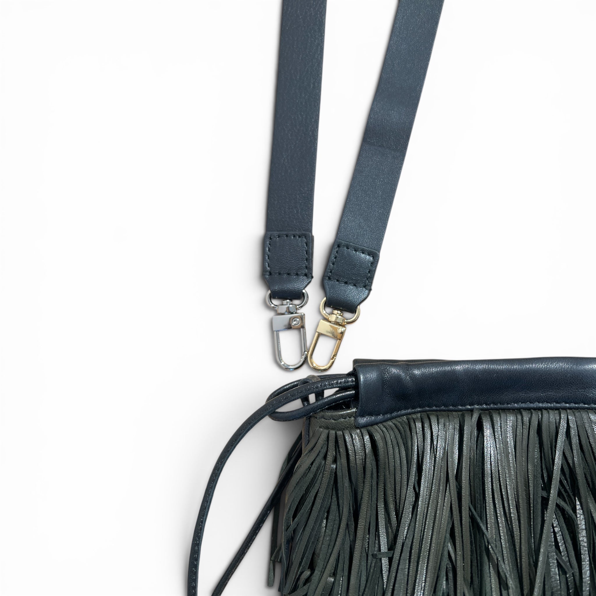 Pochette à lien de serrage - String medium franges - Kaki et noir