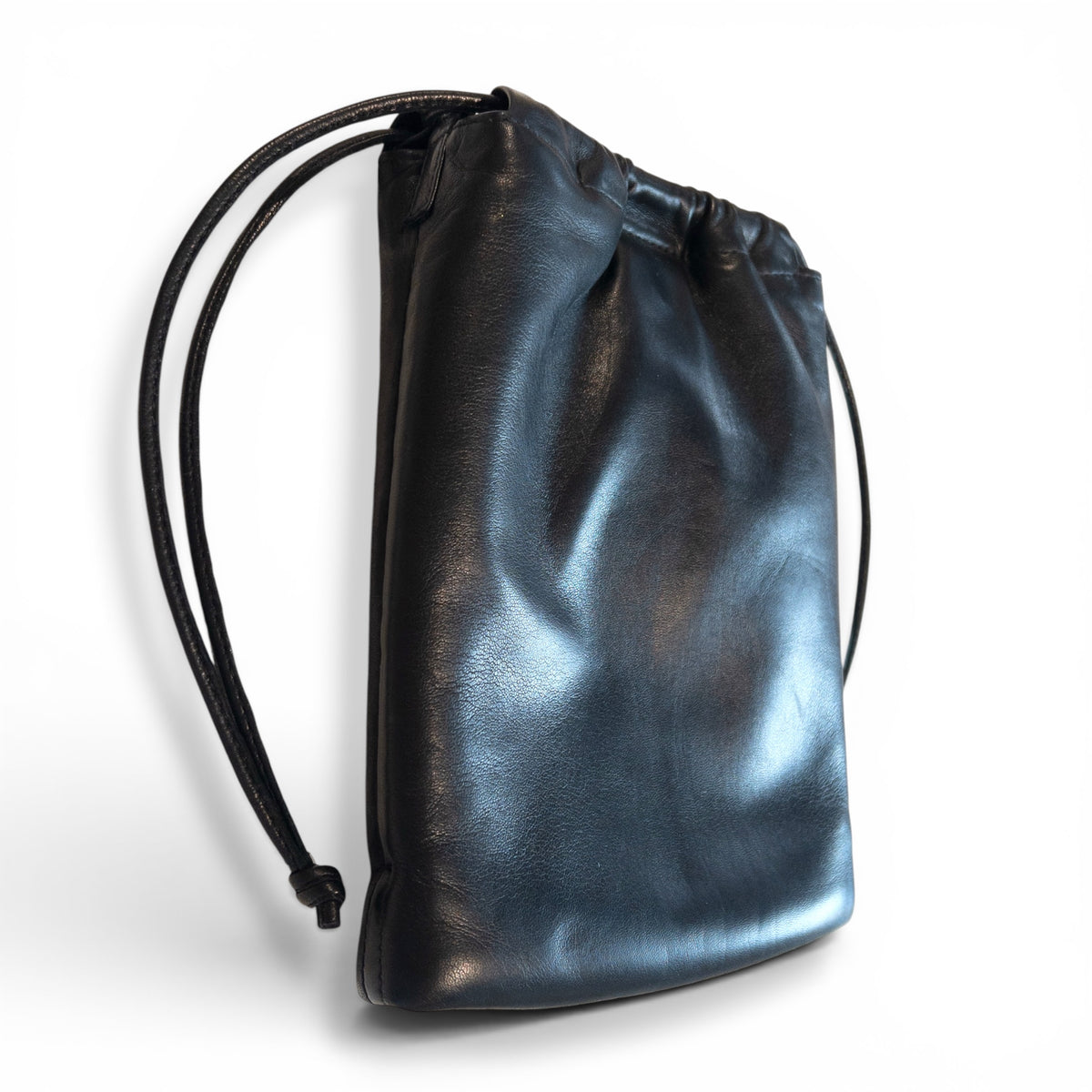 Pouch bag - String , micro-sized with a pleat at the base - Black - coming soon