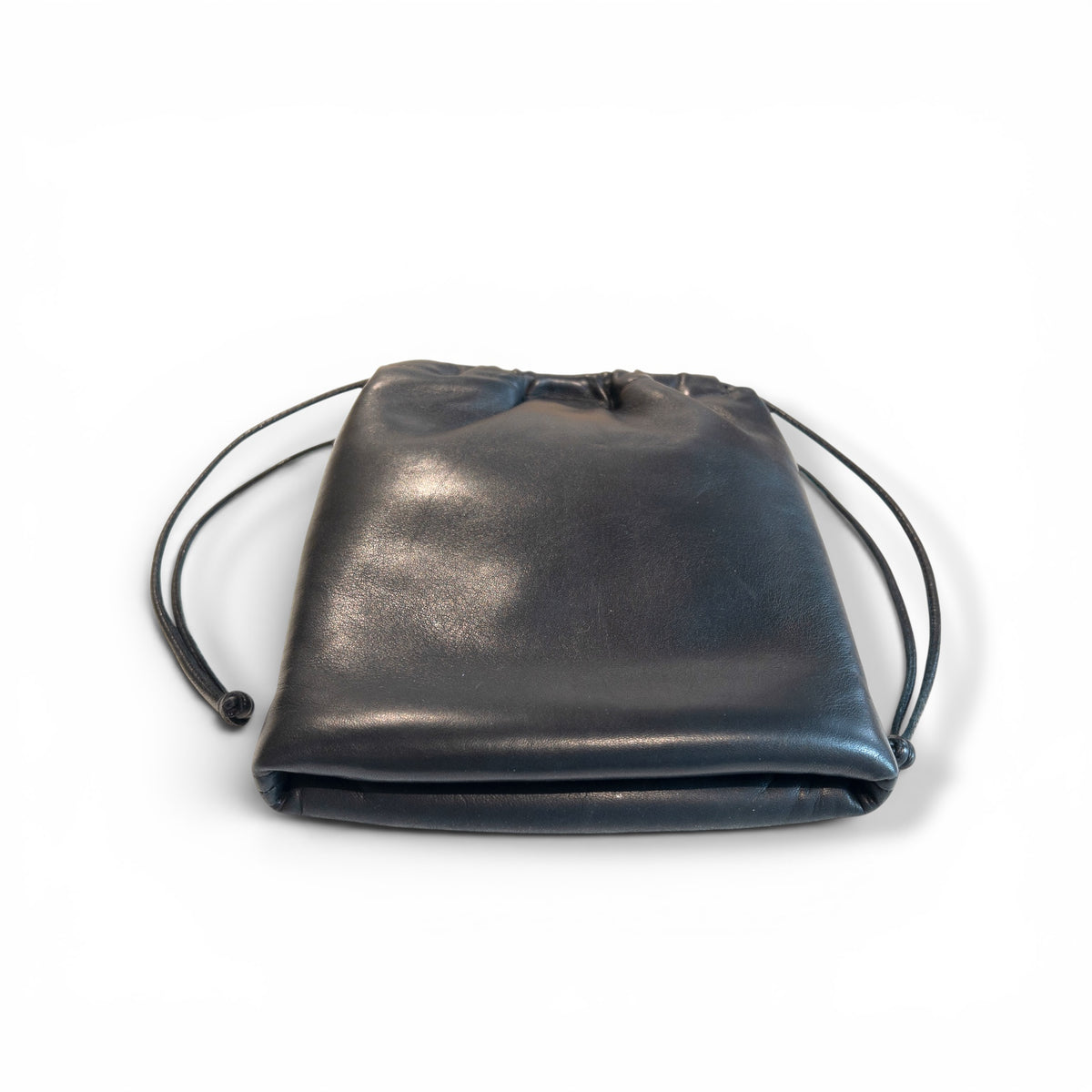 Pouch bag - String , micro-sized with a pleat at the base - Black - coming soon
