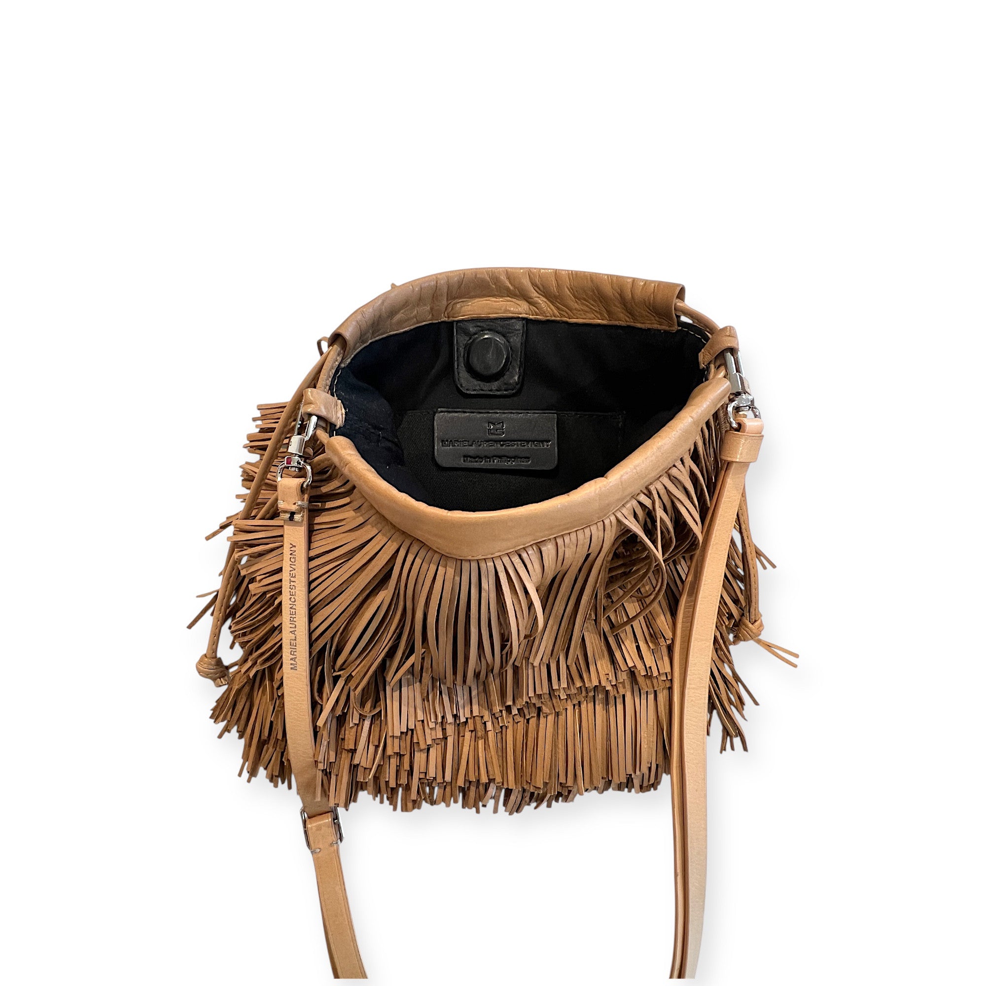 MARIELAURENCESTEVIGNY_Fringes _String pouches micro-natural-open view detail with thin sho
