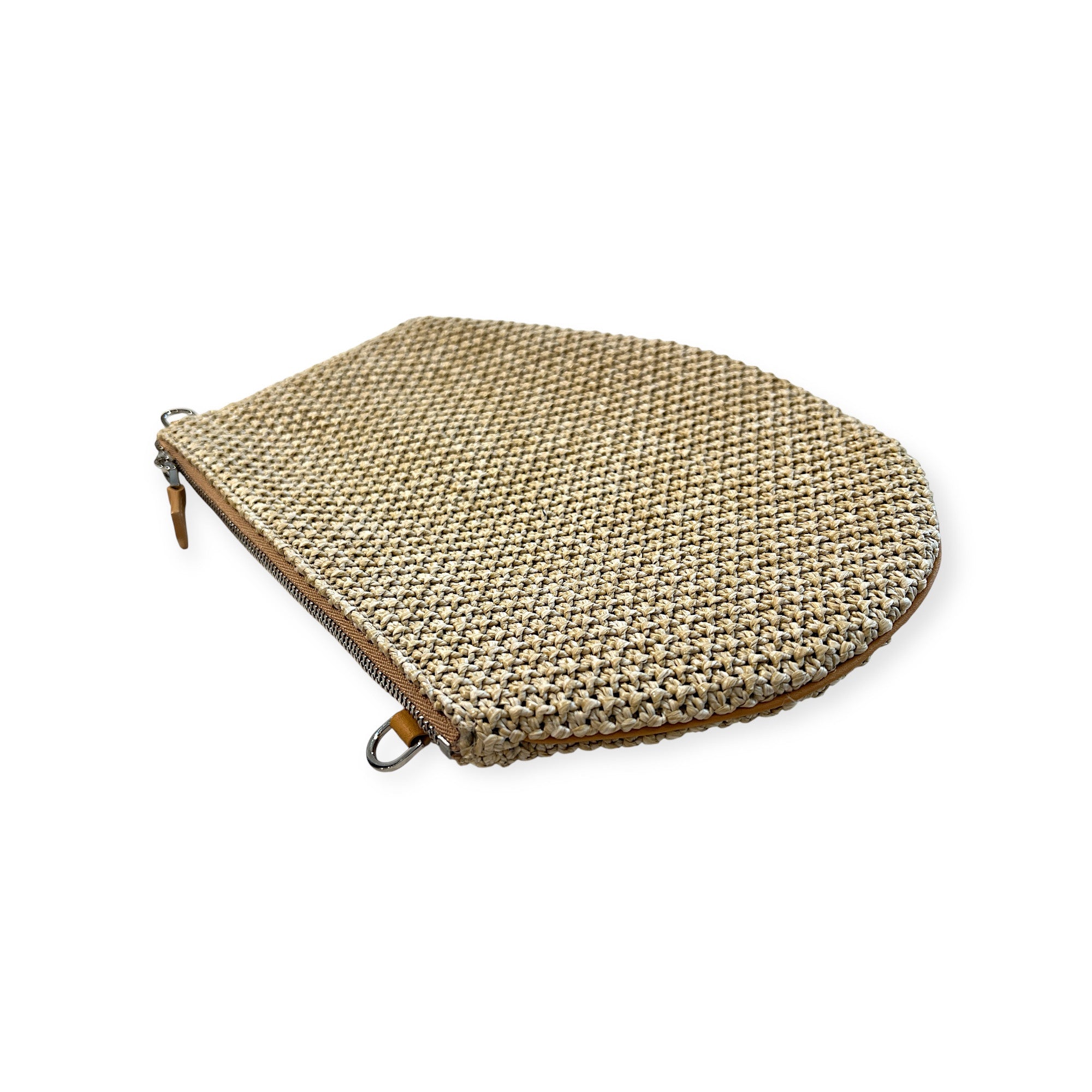 MARIELAURENCESTEVIGNY_Zip maxi cross body pouch - raffia - natural edtion- profile .JPEG