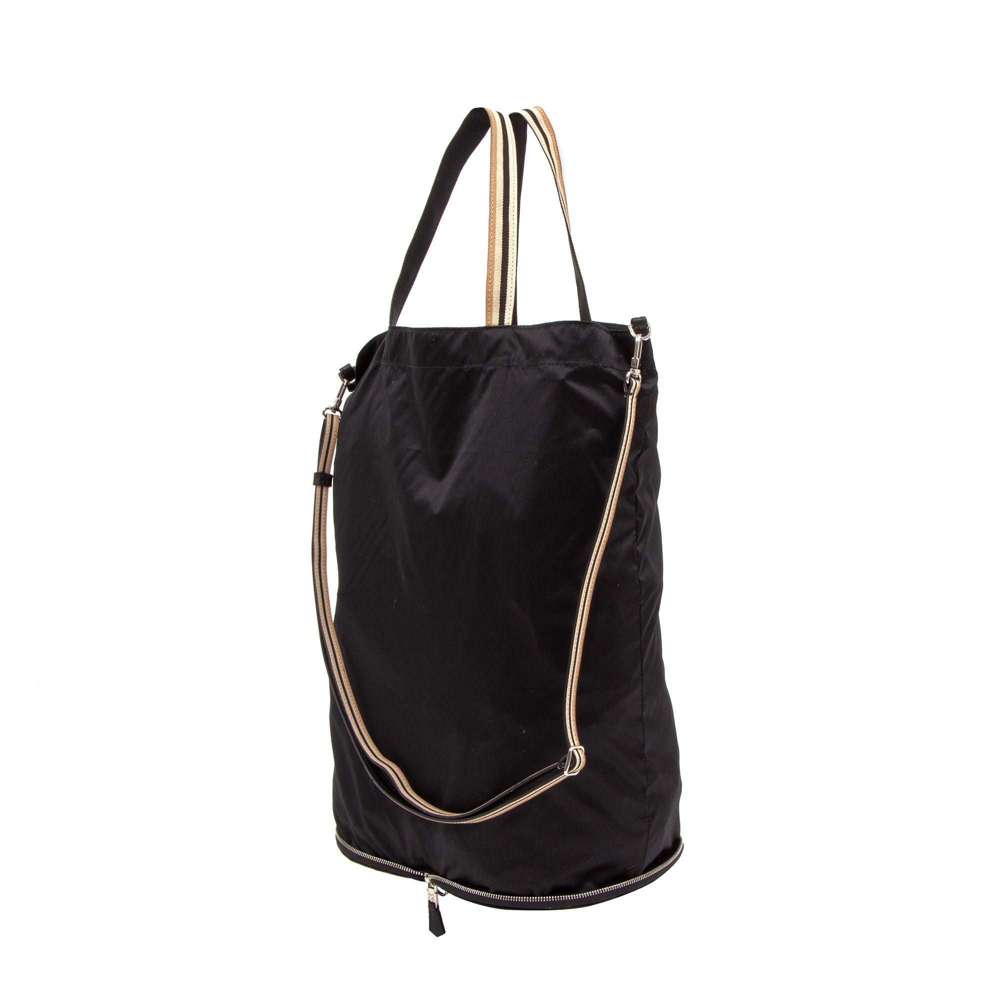 Pocket_Tote_Open_Up_troisquart_Web.jpg