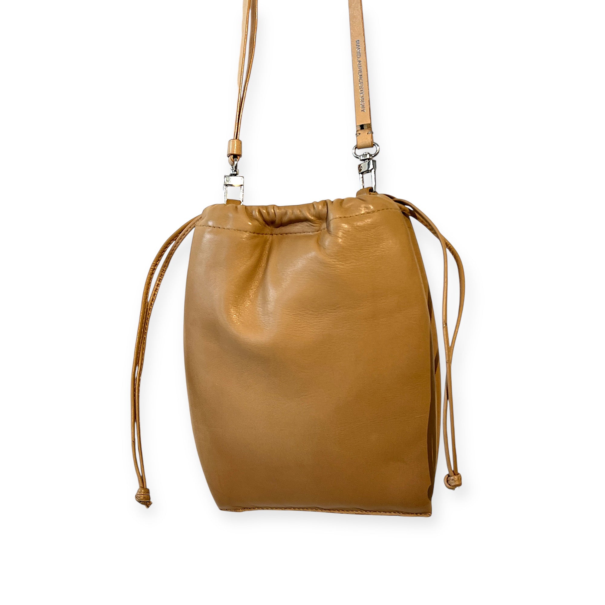 MARIELAURENCESTEVIGNY__String pouches micro-natural-packshoot- front with thin cross body 