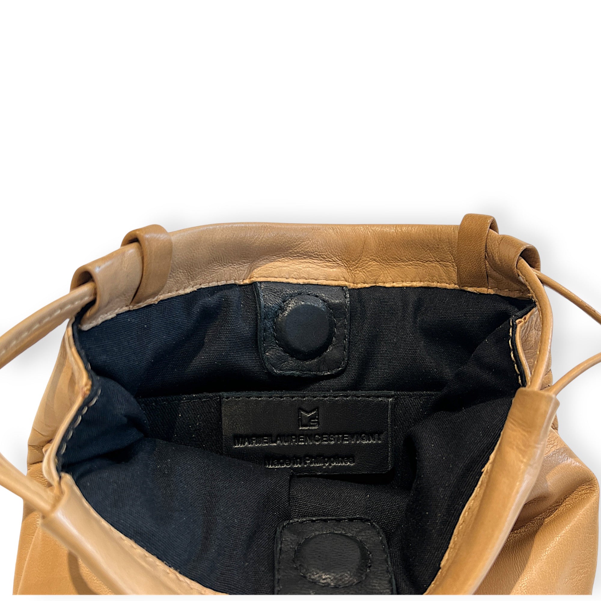 MARIELAURENCESTEVIGNY__String pouches micro-natural-packshoot- front open detail  with thi