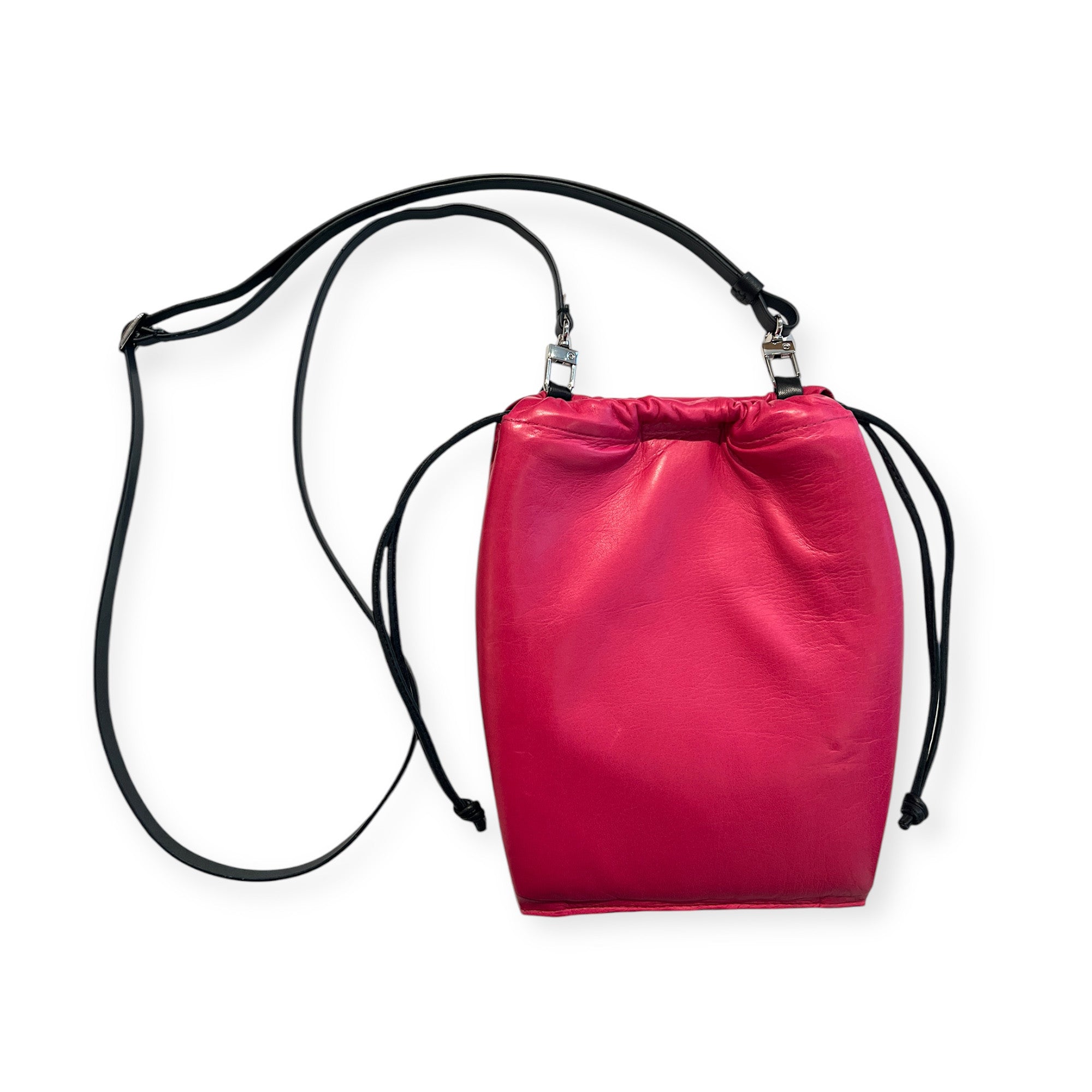 MARIELAURENCESTEVIGNY__String pouches micro-pink-color edtion -packshoot -front with strap