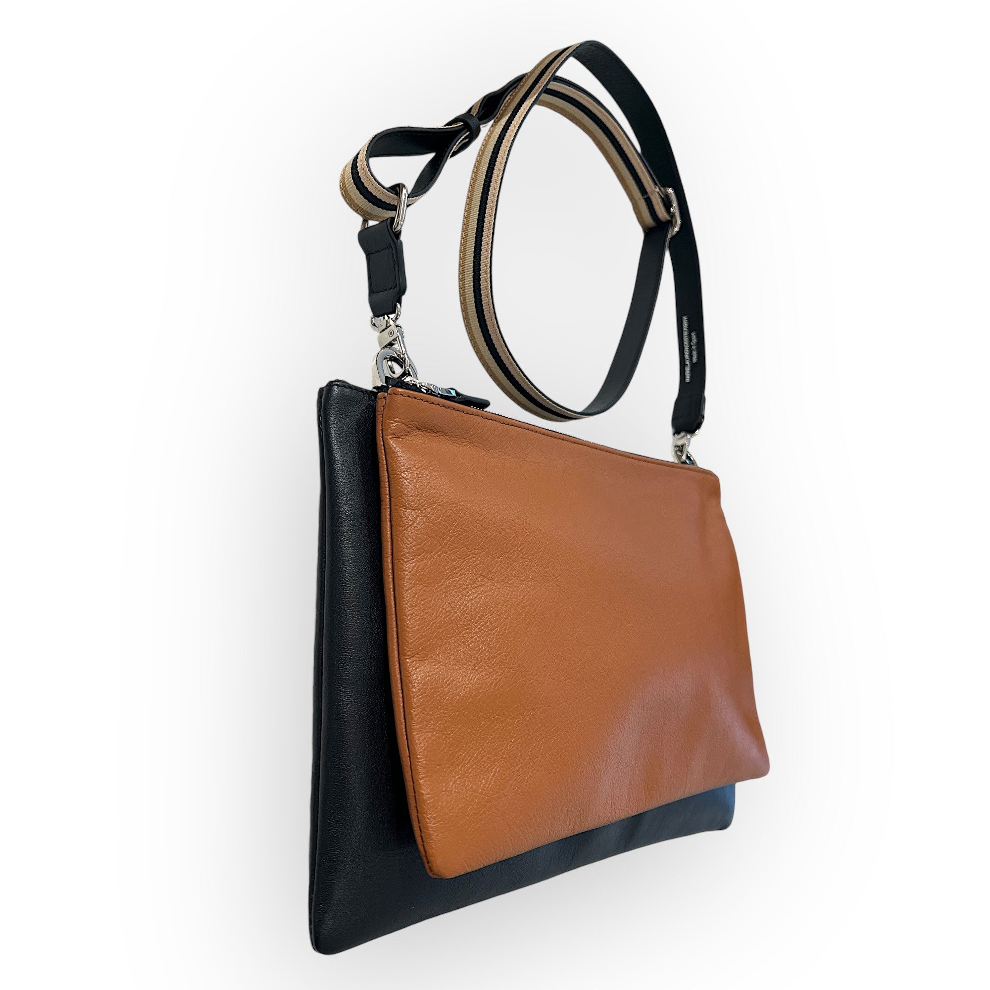 MARIELAURENCESTEVIGNY_DUO Pocket mixte  Black black tan-side- flat view- double poche .JPG